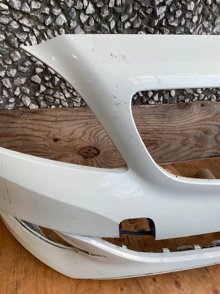 Cubierta del parachoques delantero E5417 fabricante original Mercedes-Benz Clase B B250 2015 a 2017 Foto 4 de 4