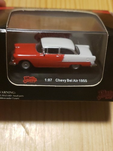 Malibu International 1/87 Chevy Bel Air 1955 Red / White - NIB