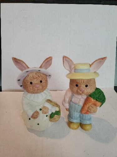 2 Bunny Gardening Figurines - Picture 1 of 4