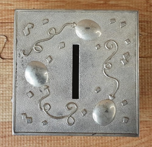 Precious Moments Metal Block Penny Bank 1990 Enesco Samuel J. Butcher - Picture 5 of 7