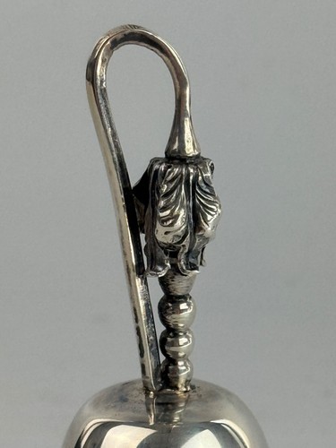 Sterling Silver Hand Table Dinner Bell Grape Leaf Motif Handle Mexico 39g - Picture 2 of 5