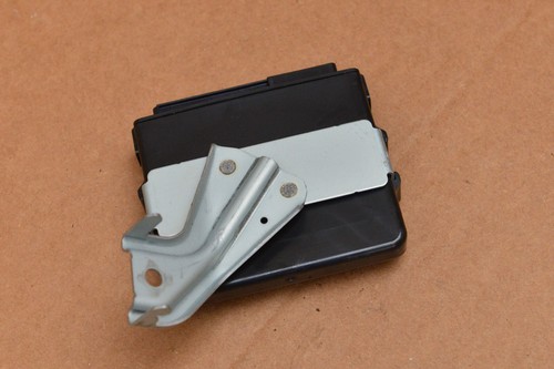 Lexus GX460 2010-2019 4WD 4x4 Four Wheel Drive Control Module 89533-60270 - Picture 2 of 3