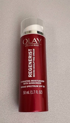 Olay Hidratante Hidratante Regenerista Crema Microesculpidora Con SPF30 50 ml - Imagen 2 de 2