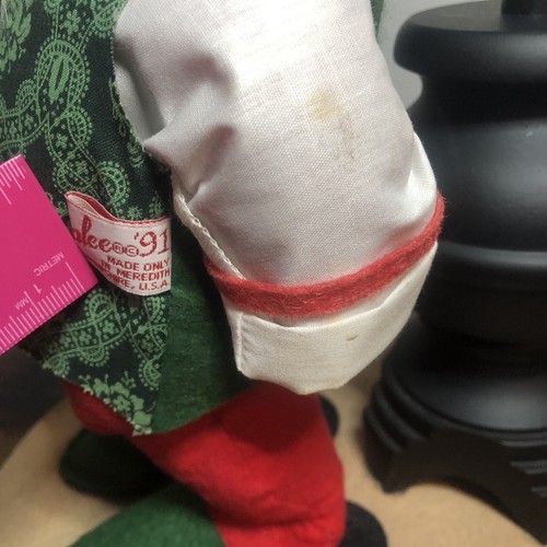 Vintage 1991 Annalee Santa Clause Warming up With Pot Belly Stove 12 Inches - Picture 10 of 11