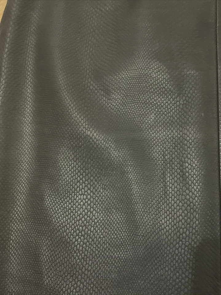 ZARA BLACK FAUX LEATHER MIDI PENCIL SNAKESKIN LOOK SKIRT SIZE EUR M / MEX 28 - Image 2 of 4