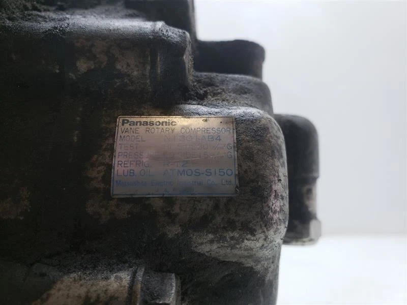 1992 1993 Mazda MX-3 AC Compressor 6 Cylinder EA0361450 N1301AB4 - Image 2 of 4