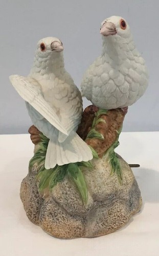 VTG Porcelain Gorham Doves Music Box Plays Love Is A Many Splendid Thing Mint! - Picture 3 of 12