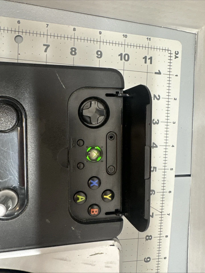 DJ Hero Wireless Turntable Controller Only for Xbox 360 No Game Model 95849-809 - Image 2 of 3