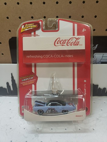 Johnny Lightning 1970 Plymouth GTX Limited Edition Coca-Cola Holiday Rides
