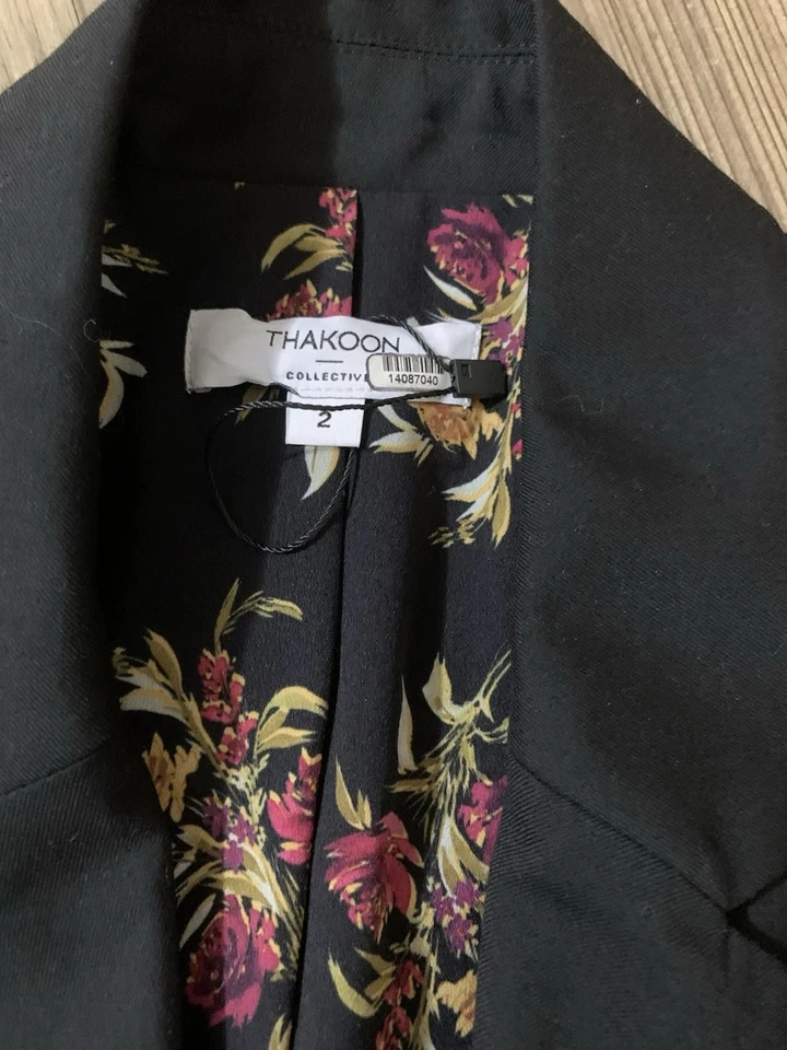 Blazer forrado floral Thakoon Collective Rent The Runway, talla 2 Foto 3 de 4