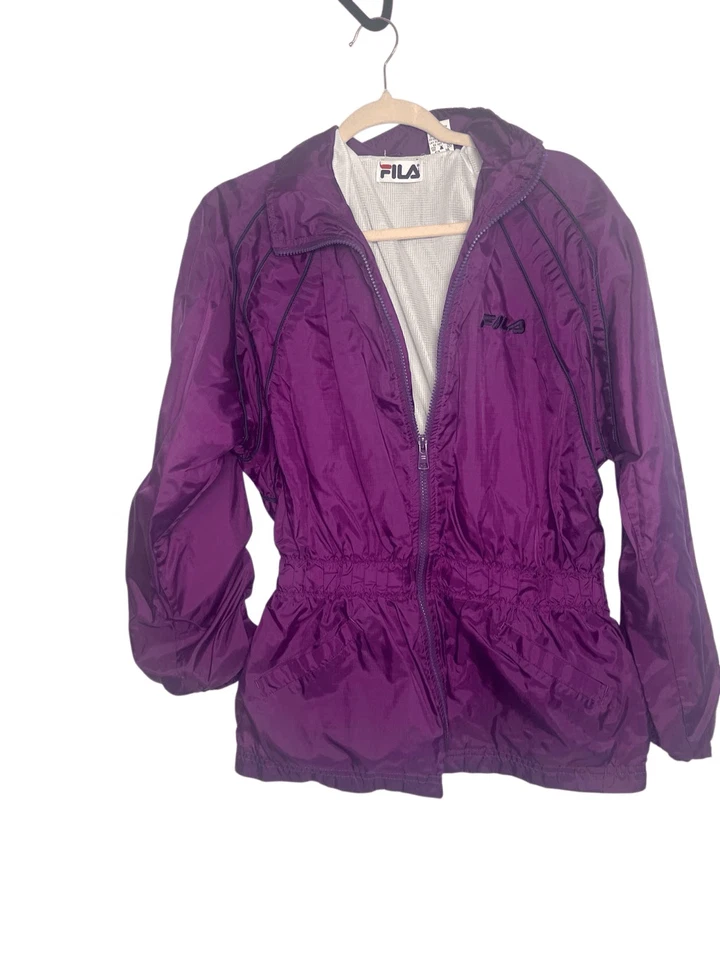 Calça Jaqueta Vintage FILA 90s Tracksuit Bolsos Roxos Quebra-Vento - Tamanho Médio - Imagem 2 de 4