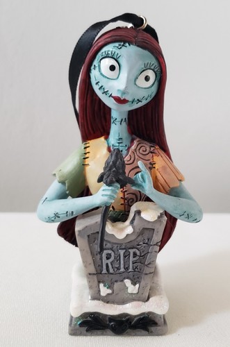 Disney Store Nightmare Before Christmas Sally Skizzenbuch Ornament - Bild 1 von 8