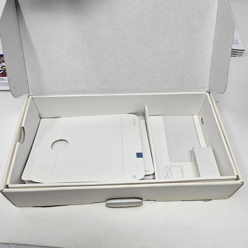 Nintendo DSi Light Blue Handheld Console Box & Manual & inserts Only [No System] - Afbeelding 2 van 9