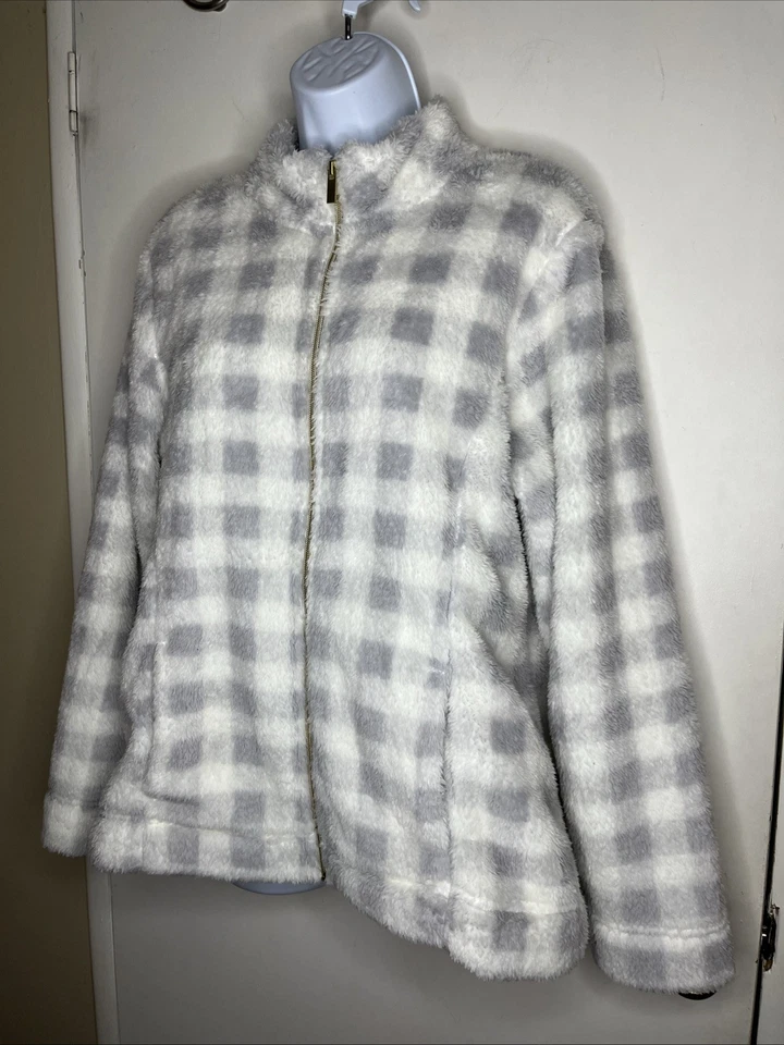 Women’s Jacket Size Large Croft & Barrow Checkered Sherpa Zip Up - Image 3 of 4