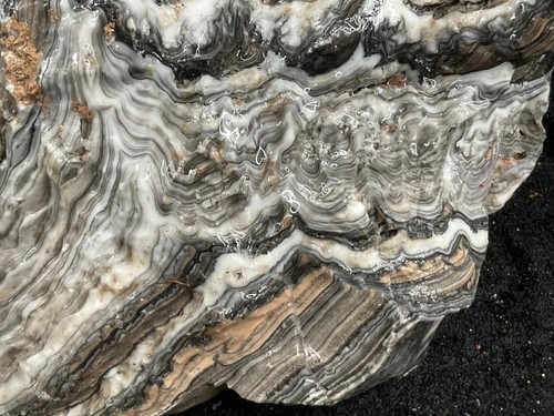 Z~ Zebra Calcite Faced Rough 14 lbs - Picture 2 of 9