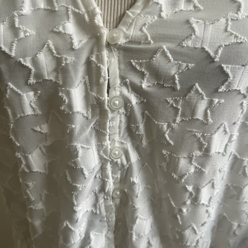 Lane Bryant strukturierte Bluse Schößchen Sterne Größe 14/16 weiß V-Ausschnitt Knopf verspielt - Bild 12 von 12