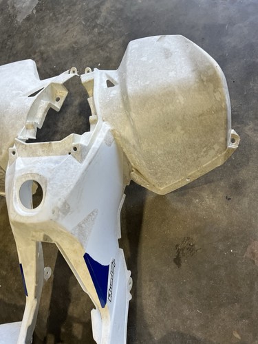 2006 SUZUKI LT-Z50 LTZ50 WHITE PLASTIC BODY TANK CENTER FENDER A 47311-43G00-30H - Picture 11 of 18