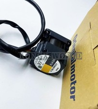 NEW ORIENTAL MOTOR VEXTA  AXHM015K-A motor