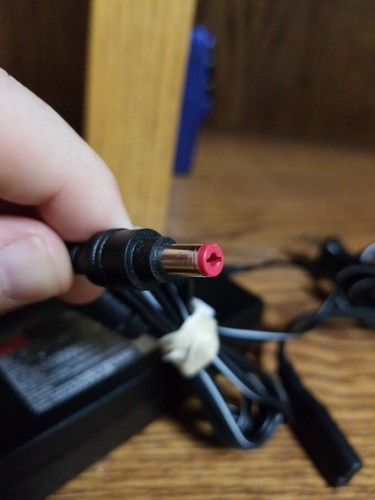 Adaptador de CA Delta Electronics modelo ADP-36KR A número de pieza 524475-073 - Imagen 3 de 3