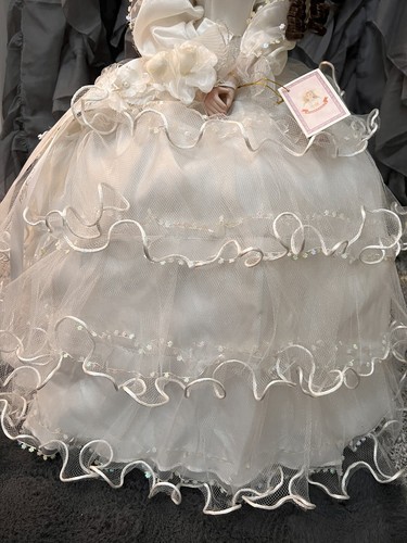 Quinceanera Umbrella Doll Centrotavola 29” Bambola Scatola Originale COA Splendida! - Foto 4 di 15