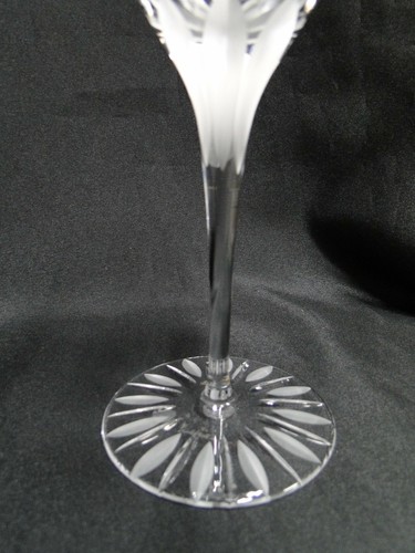 Crystal Clear Industries Linear Frost: Water or Wine Goblet, 8 1/8" Tall, Flaw - Picture 8 of 9