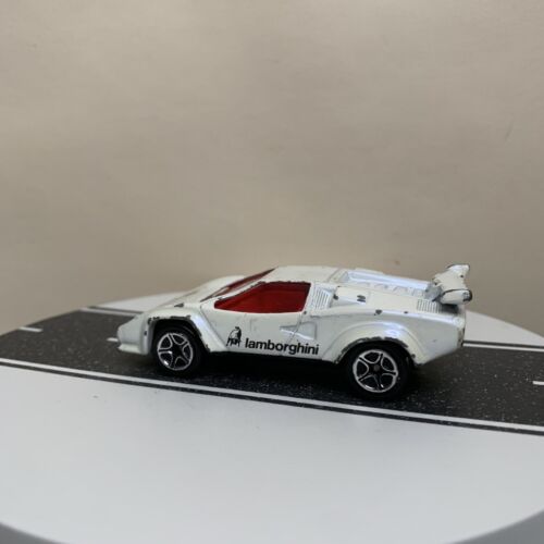 1985 Matchbox Lamborghini Countach LP500S Pearlescent White/Red Windows 1:64 VTG - Picture 2 of 14