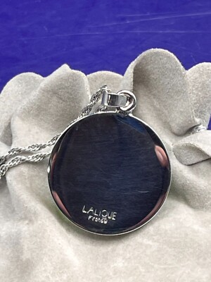 LALIQUE グリーンペンダント ラリック クリスタル クロスペンダント（グリーン）を買い取り