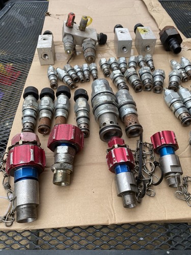 SELECTION OF HYDRAULIC FITTINGS SUN ETC JOB LOT AS IN PHOTO STOCK K4034 - Picture 8 of 13