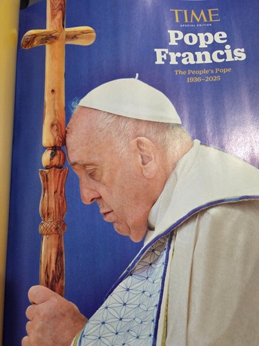 Time Magazine-Special Edition-Pope Francis 1936-2025-The People's Pope-Brand New - Picture 3 of 8