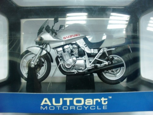 WOW EXTREMELY RARE Suzuki GSX1100S Katana Silver #12151 1:12 Auto Art-Minichamps - Picture 6 of 7