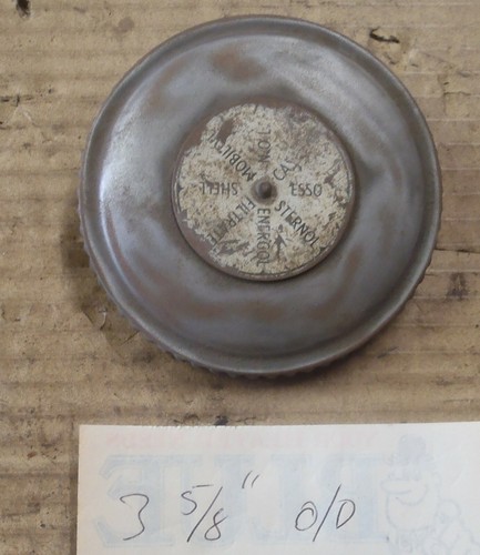 Oil Cap with chain ,Esso, Shell, Castrol Mobil,energol Badge - Picture 1 of 4