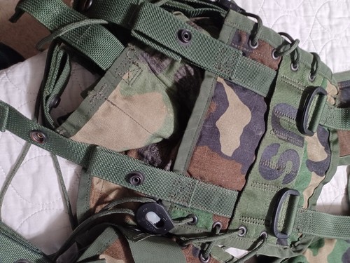 Gilet portagranate USGI Woodland 40 mm con cintura per pistola - Foto 14 di 15