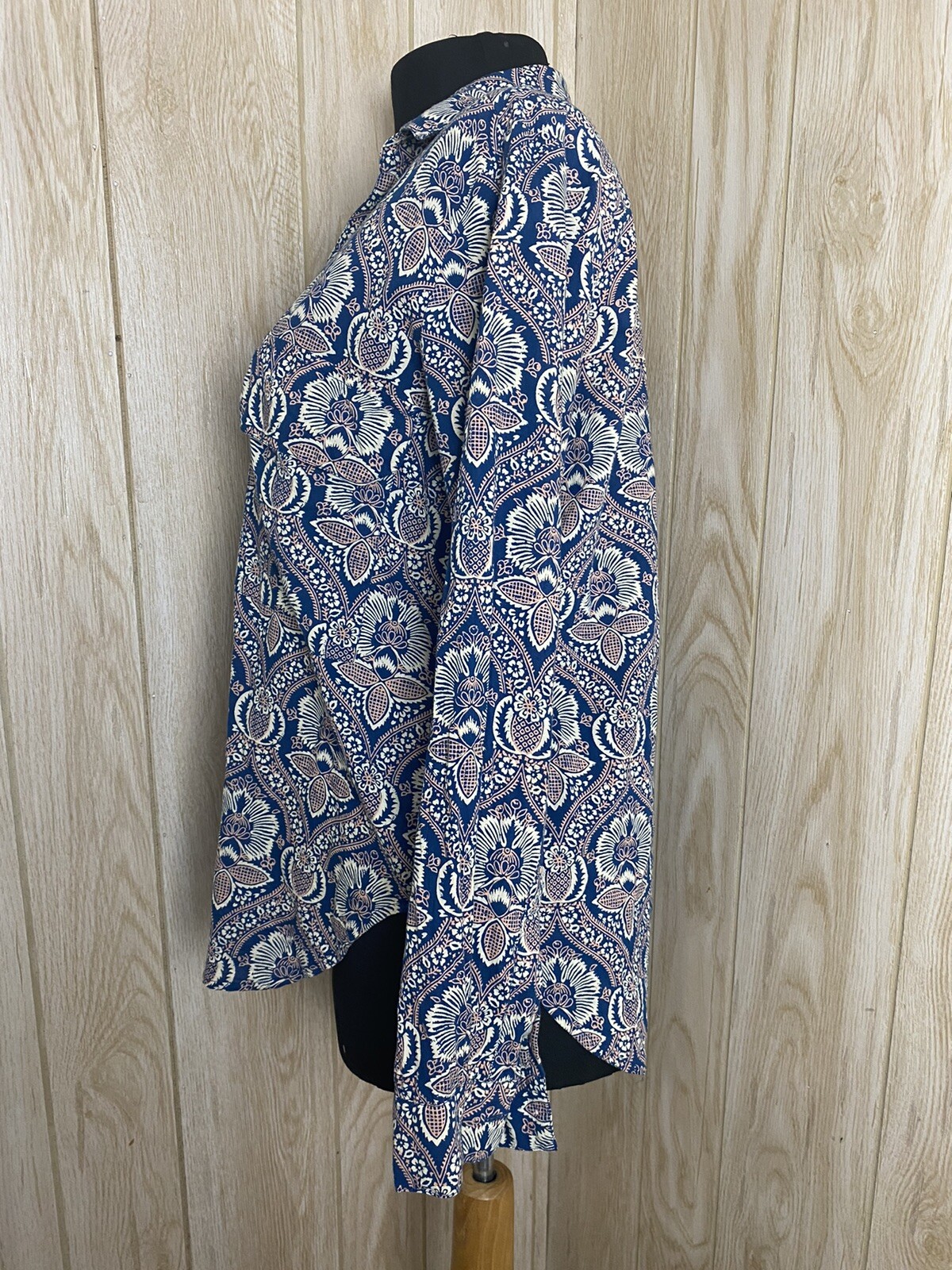 ROBERTA ROLLER RABBIT PRINTED BUTTON DOWN LONG SL… - image 2