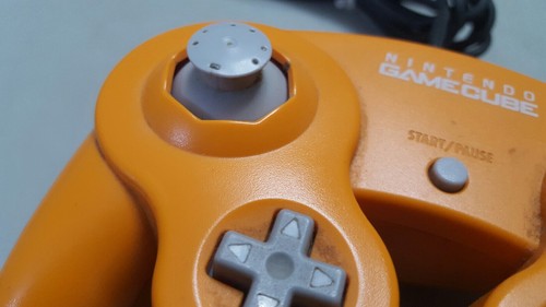Controller Nintendo GameCube arancione spezia - PRODUTTORE DI APPARECCHIATURE ORIGINALI - testato funzionante - Foto 8 di 12