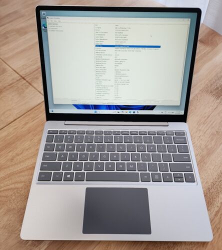 Microsoft Surface Laptop Go 12.4" i5- 16GB RAM 256GB SSD Touch Screen - Picture 4 of 4