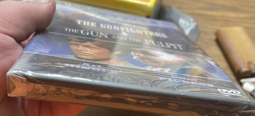 The Gunfighters & Gun And Pulpit DVD NEW 2 Movies 1 Disc Art Hindle Slim Pickens - Picture 5 of 11