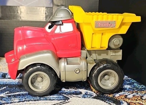 1999 Tonka Chuck & Friends Chuck Dump Truck Red & Yellow - Picture 4 of 6