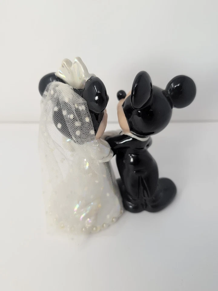 Disney Mickey and Minnie Mouse Bride and Groom Porcelain Figure / Cake Topper - Image 3 of 4