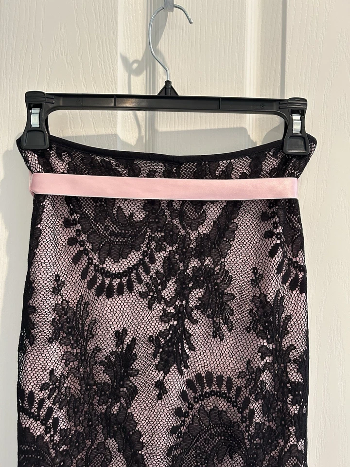 Винтажная женская юбка Anne Ferriday черная кружевная розовая без застежек длина до колена размер маленький - Изображение 4 из 4