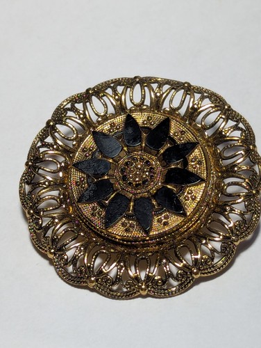 Spilla spilla bavero dichiarazione rotonda smalto nero filigrana tono oro vintage  - Foto 6 di 7
