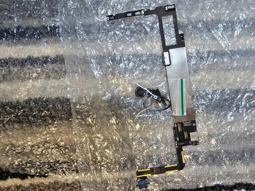 Apple iPad 9.7" 5th Gen A1822 WIFI 32GB  Genuine motherboard unlocked - Picture 1 of 2