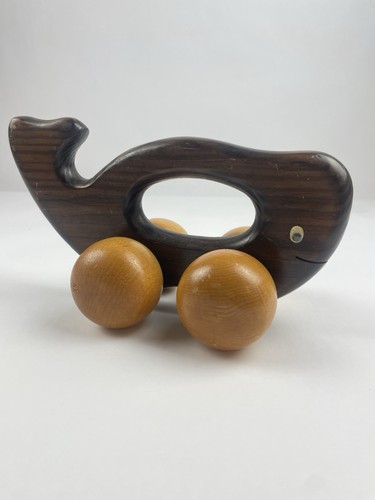 Vintage Wooden Whale Pusher Toy Rolling Wheels Googly Eyes Massager Rare - Picture 2 of 7