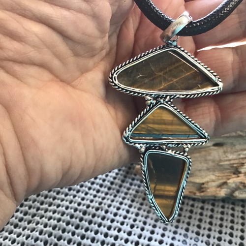 tigers eye 3 protection stones triangle shape pendent on a 16 inch cord, - Picture 4 of 11