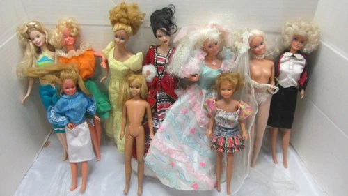 LOT OF 10 BARBIE DOLLS VINTAGE SKIPPER AIRLINE STEWARDESS