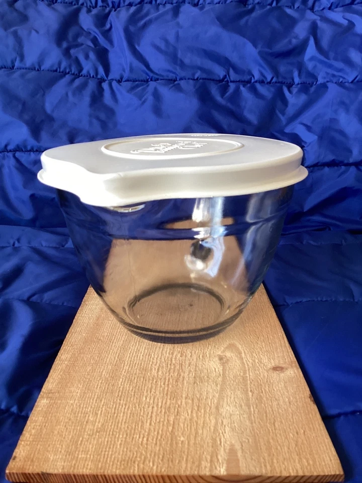 Pampered Chef USA 8 Cups 2 Quarts 2000 ML 2 Litres Glass Measuring Cup with Lid - Image 4 of 4