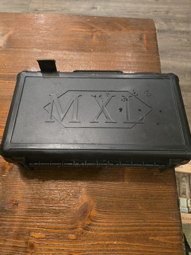 MXL 990 / 991 Condenser Microphone Package with Case & Clips – Studio Recording - Picture 4 of 4