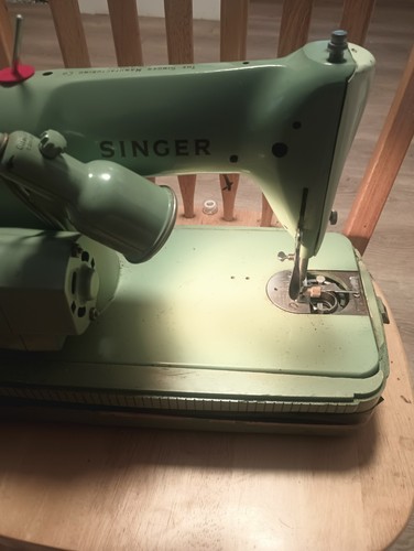 Vintage 50er Jahre Singer tragbare Nähmaschine grün 185J mit Koffer KANADA GETESTET - Bild 8 von 12