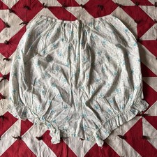 Vintage 1970s Blue Floral Bloomer Shorts Women  s Cute As Is Cottage Core