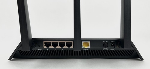 Netgear R6700 AC1750 Inteligentny router dwupasmowy Wi-Fi - U - Zdjęcie 5 z 7
