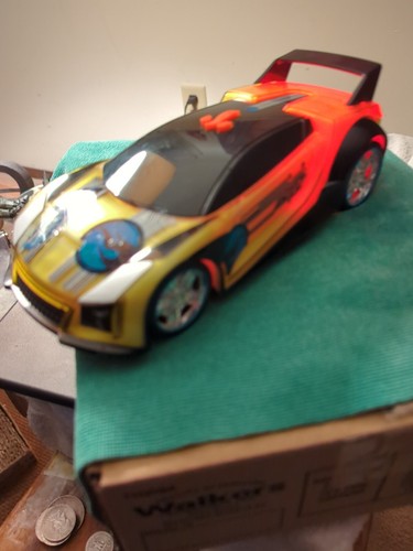 POWERFUL  HW 1:24 SCALE 8 IN LONG REAR WHEELS ROTATE & CAR MOVES  LIGHTS SOUNDS  - Picture 11 of 14